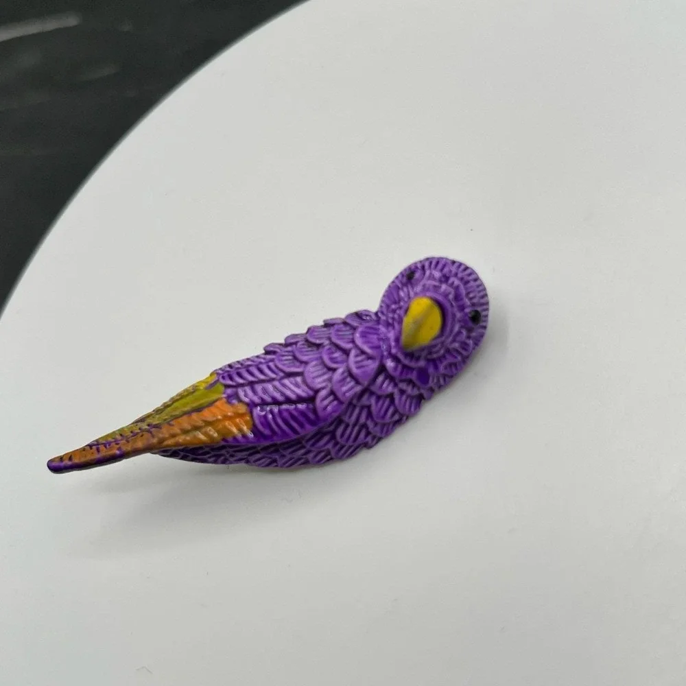 Vintage Purple & Yellow Enamel Classic Fashion Bird Parrot Figural Brooch Pin‎